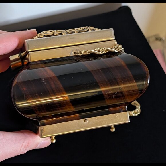 Wow TYROLEAN Amber & Black Lucite and Brass Purse from the 1950s, w/ Mirror - Picture 4 of 10